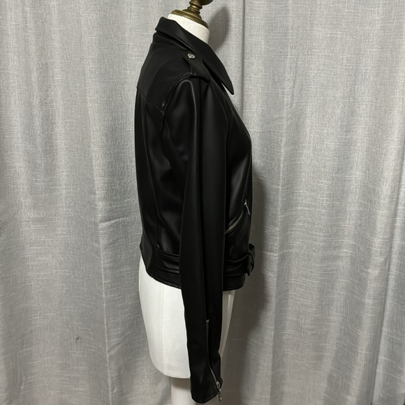 Like New Calvin Klein Faux Leather Cropped Biker Style Jacket-Sz S-Black - Picture 10 of 16